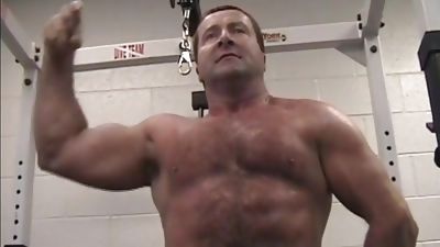 Older Muscleman Daddy Flexing Gym, Webcam, Gay, Daddies, Gym
