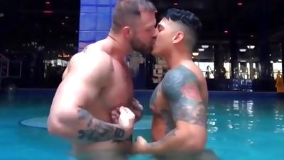 Sexo en la alberca, Amateur, Big Cock, Gay
