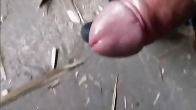 Greek cumming in public (Xynw se dimosia apothiki), Handjob, Masturbating, Outdoor