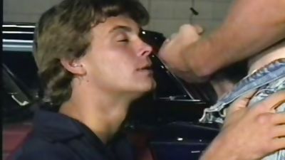 VIntage Mechanics - Full clip, Big Cock, Cumshot, Bareback