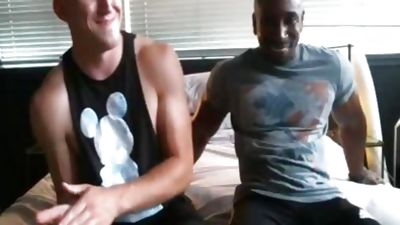 Max Konnor And Wess Russel Have A Quickie, Creampie, Interracial, Bareback, Max Konnor