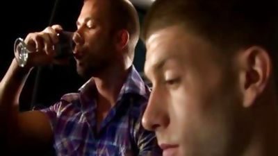 10-Pounder gets screwed In A Car, Car