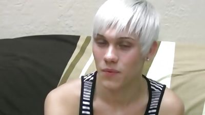 Man participates in a quick interview before bareback sex, Anal, Casting, Cumshot, Boy Crush