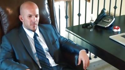 British muscle sprays jizz after wanking, European, Closeup, Cumshot, Bulldog Pit