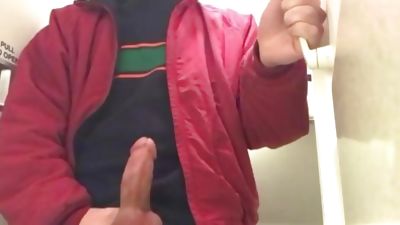 Too busy jerking off to notice my plane is landing HAPPY VALENTINES DAY, Big Cock, Cumshot, College, Gay