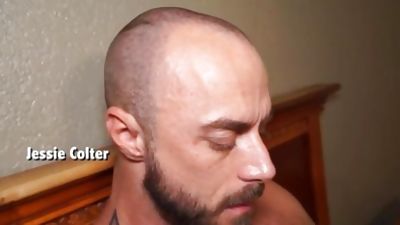 Using the bedsprings to bob on that dick, Brunette, Hairy, Bears