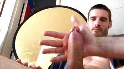 Handsome french hetero salesman gets wanked by a guy in spite of him, Big Cock, European, Handjob, Keumgay
