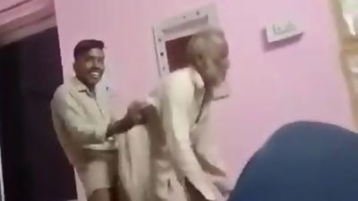 pakistani old man phar de, Anal, Asian, Old And Young, Gay, Pakistani