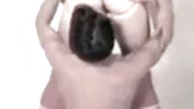 Ein Titel mit den Namen der Models und einer langen, Big Cock, Handjob, Massage