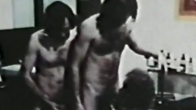 Gay Peepshow Loops 333 70's and 80's - Scene 1, Blowjob, Fetish, Vintage