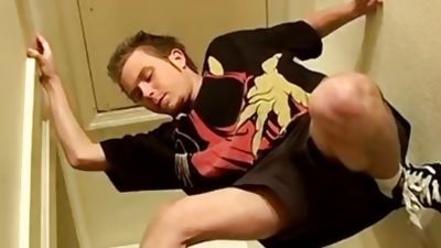 Thug straight amateur Billy da Kidd strokes his dick alone, Amateur, Masturbating, Solo, Straight Naked Thugs