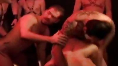 Dungeon gang dril, Anal, Fetish, Bareback