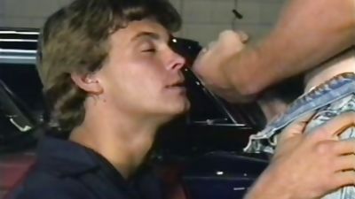 VIntage Mechanics - Full clip, Big Cock, Cumshot, Bareback