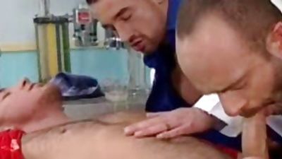 Doctors dril Patient, Uniform, Doctor, Hospital