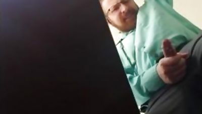 Thedudewhosadude NEEDS to jerk off at work!, Amateur, Solo, Gay