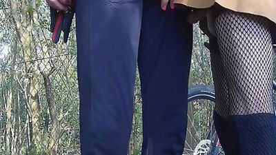 Quickfire, Amateur, Handjob, Outdoor