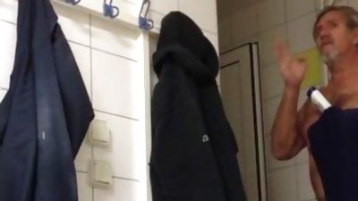 Daddy shows dick in locker room, Amateur, Gay, Bears, Locker Room