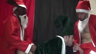 French slut fucked bareback by 2 santa claus for christmas, Big Cock, Blowjob, Threesome, Christmas
