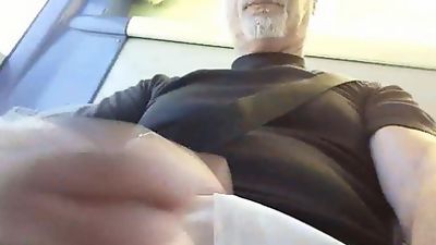 je jute dans un bus, Amateur, Handjob, Outdoor