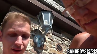 Sucking before sticky cum shot for old dude loving the feel, Blowjob, Masturbating, Outdoor