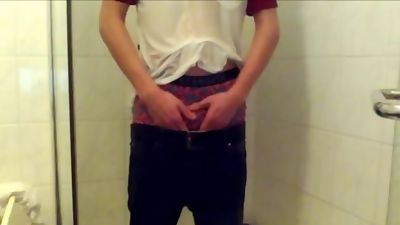 Sagging and getting wet, Fetish, Solo, Gay, Wet