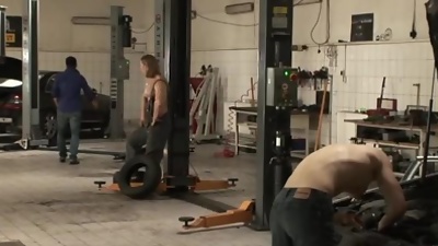 Autoservice sex, Anal, Blowjob, Cumshot, William Higgins