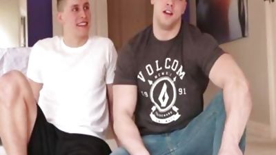 GH- First Homo Experience, Gay