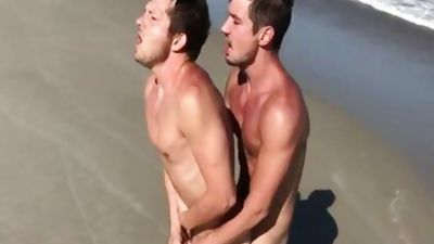 Beach bang - Mickey Knox & Colby Chambers, Anal, Big Cock, Bikini, Mickey Knox, Colby Chambers
