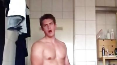British Rugby Guy Jerking Off (I), Amateur, College, Masturbating