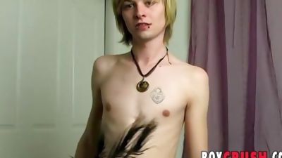 Young hottie Miles Pride stuffs his ass with favorite toy, Big Cock, Cumshot, Dildo, Boy Crush, Mark Pride