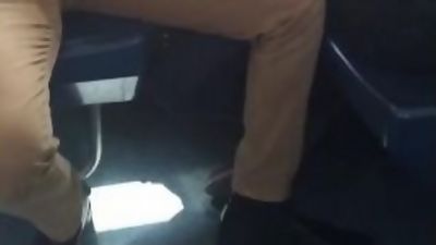 Stranger handjob on the TRAIN / Masturbando a un extraño en el tren, Amateur, Handjob, Latina