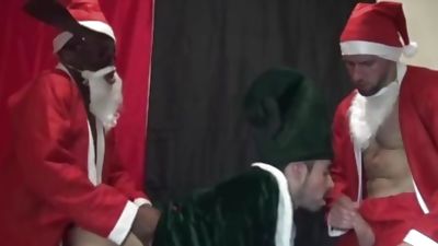 French slut fucked bareback by 2 santa claus for christmas, Big Cock, Blowjob, Threesome
