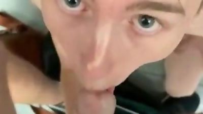 Servicing Daddy in a public bathroom, Amateur, Blowjob, Outdoor