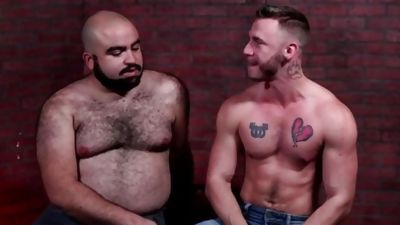 Bearback - Muscle Hunk Is a Bear Chaser, Ass, Gay, Bareback