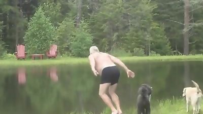 Bulging grandpa gets dinner, Amateur, Outdoor, Gay