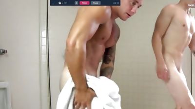 hot guyd shower, Gay, Daddies, Muscle