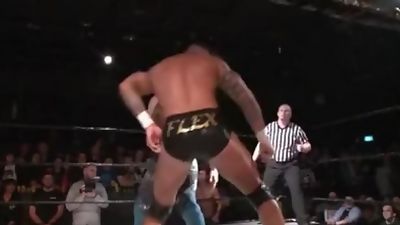 Tatted Irish Bodybuilder w Shirtless Muscle Friends vs Crowd Favorite, Fetish, Reality, Gay