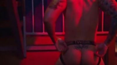 Jordano Solo, Solo, Poses