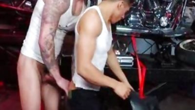 Latin gay oral-service-job With sperm flow, Blowjob, Cumshot, Latina, Gay