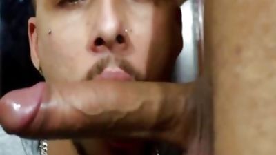 IrmaosDotados - Peguei O Cabeleireiro Dotado, Blowjob