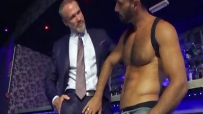 Flex & Dallas Steeele, Flexible